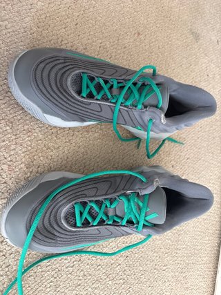 Zapatillas Nike Baloncesto Grises y Verdes