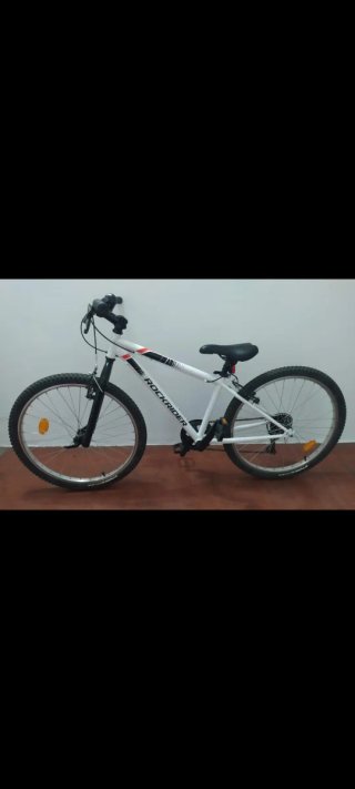 Bicicleta niño 9-12 años. 24". Muy buen estado.