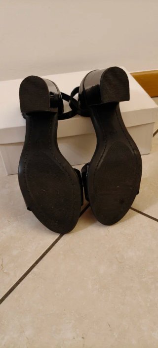 Sandali eleganti neri con tacco argento