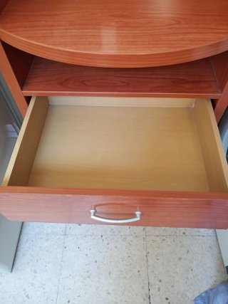 Mueble auxiliar con cajones y estantes