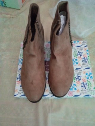 Botines Kiss Marrones Nuevos