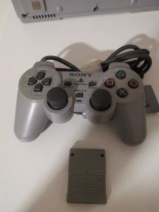 Playstation con juegos