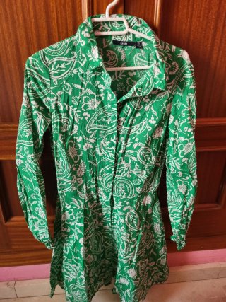 Lote de 4 vestidos Kiabi
