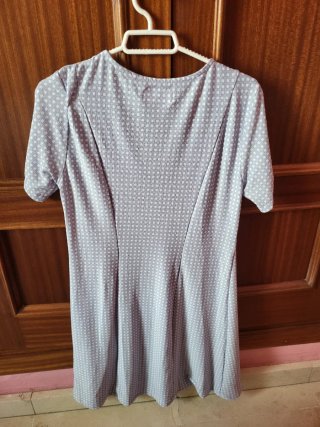 Lote de 4 vestidos Kiabi