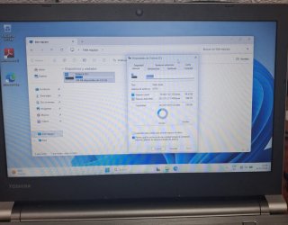 Portátil Toshiba TECRA A11 16T 14" platinium