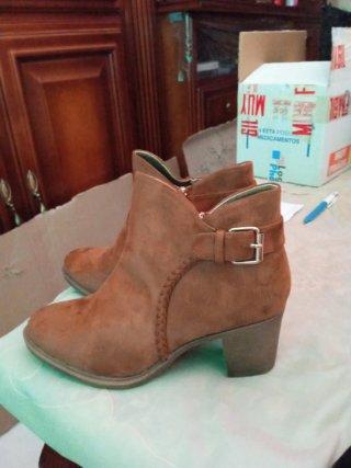 Botines marrones nuevos sin usar