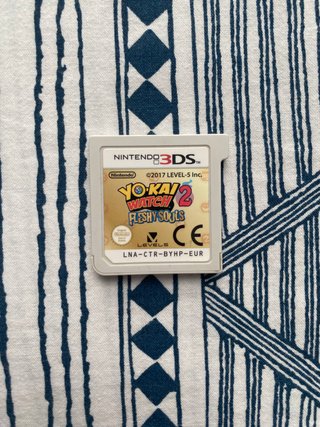 Yo-kai Watch 2 Carnánimas (Nintendo 3DS) Como Nuev