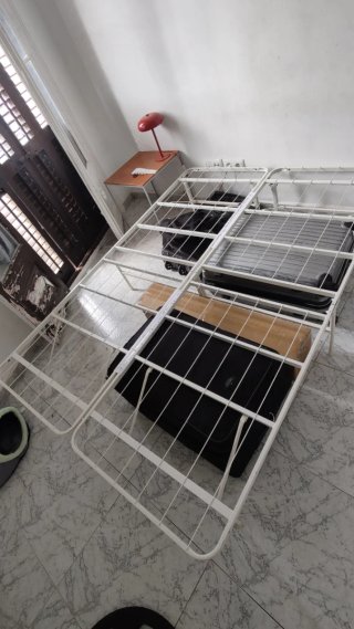 Cama metálica 135x190cm alta