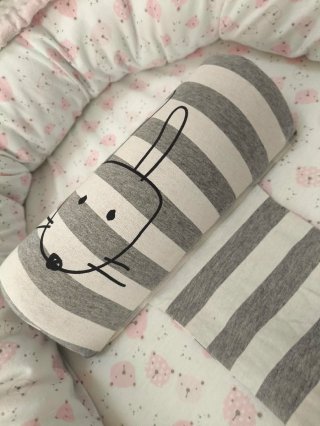 Nido bebé y almohada maternidad
