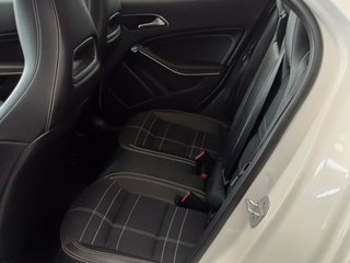 Mercedes-Benz GLA 200-(H247) 2016