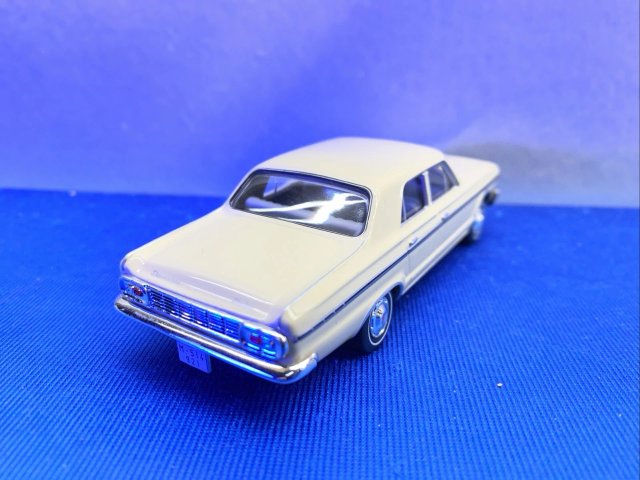 LOVELY HOT WHEEL COCHE DODGE DART 1966 ESCALA 1:43