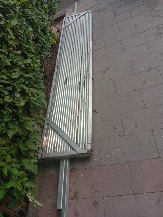 Persiana de hierro plegable