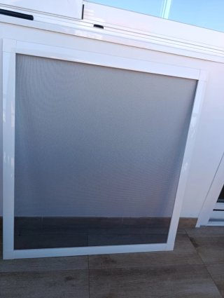 4 Mosquiteras de aluminio blanco