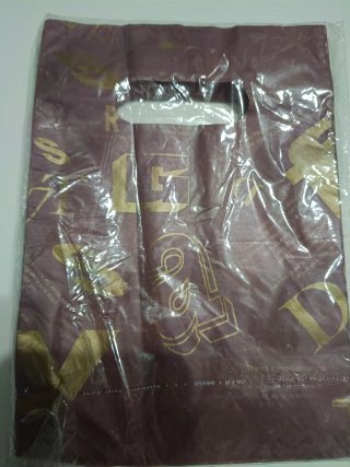 Bustine regalo o altro nuove ancora chiuse
