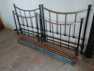 Pareja camas forja y latón antiguas
