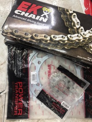 Kit Transmisión EK Chain Corona Piñón