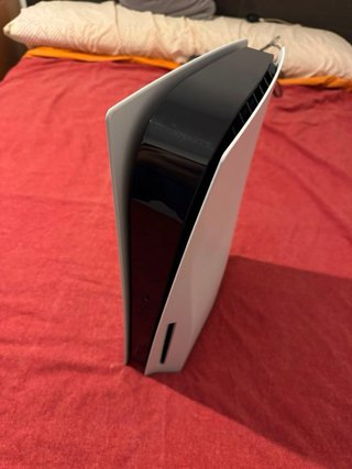 PlayStation 5 (PS5) con lector + soporte