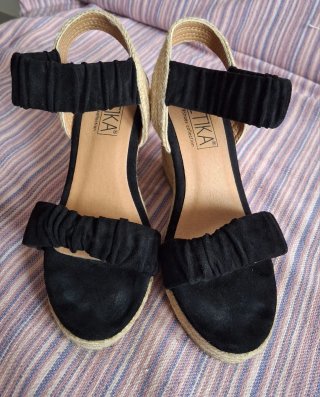 Sandalias Etika Negras