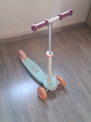 Patinete 3 ruedas infantil con luz