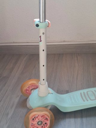 Patinete 3 ruedas infantil con luz