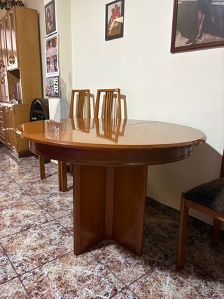 Mesa de comedor redonda y 6 sillas
