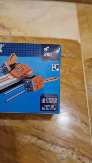 Cubix Space Astronave 4+