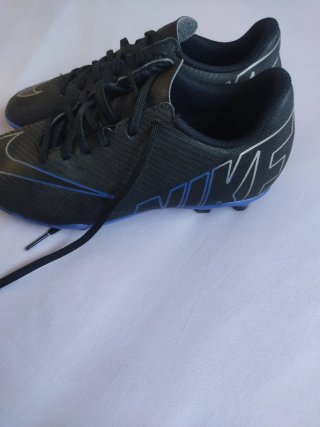 Botas de fútbol Nike Talla 36.5