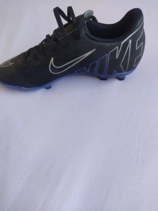 Botas de fútbol Nike Talla 36.5