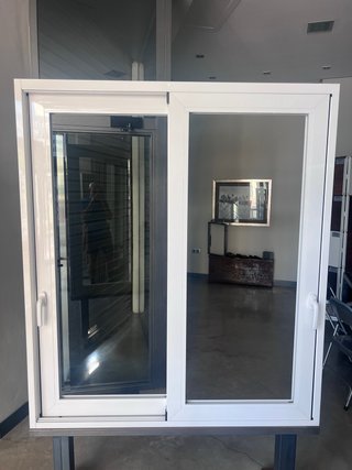 Ventana corredera aluminio blanca