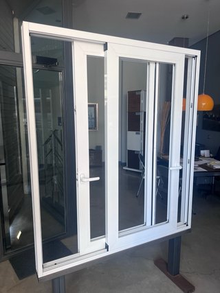 Ventana corredera aluminio blanca