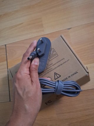 Cargador Dyson 26.1V 0.78A V6/V7/V8