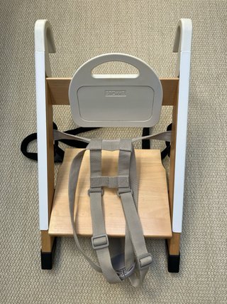 Trona Stokke portátil