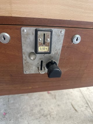 Futbolín de madera