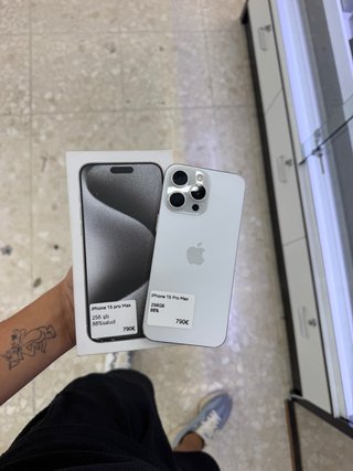 iPhone 15 Pro Max 256GB 88% Salud