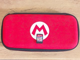 Nintendo Switch + Mario Kart 8 Deluxe + accessori