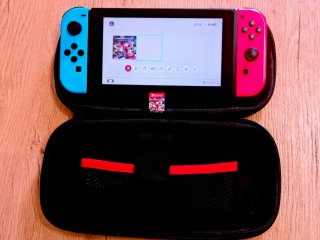 Nintendo Switch + Mario Kart 8 Deluxe + accessori