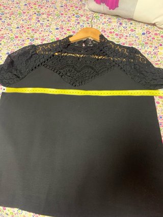 Blusa negra manga larga calada