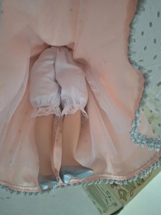 Muñeca de porcelana princesa