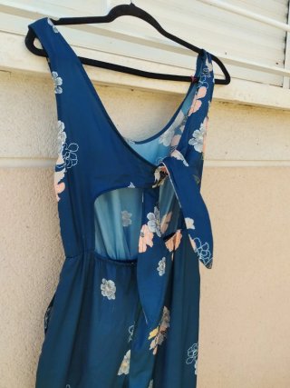 Mono largo floral azul y rosa