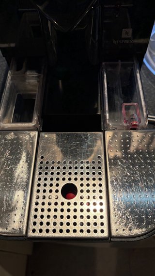 Cafetera De'Longhi Nespresso Lattissima