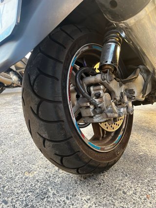Suzuki Burgman 650 Executive Plata