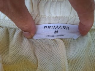 Pantalón corto amarillo talla M Primark