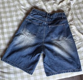 Pantalón corto vaquero hombre M roto estilo baggy