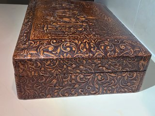 Cajas tabaqueras antiguas cuero repujado y madera