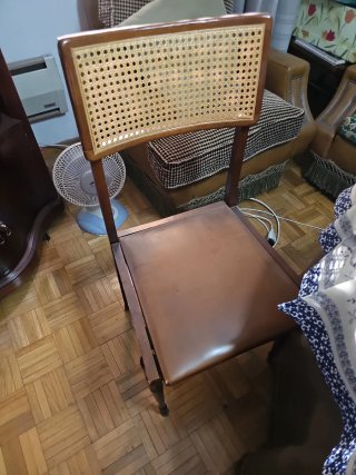 5 Sillas de Comedor Madera y Cuero