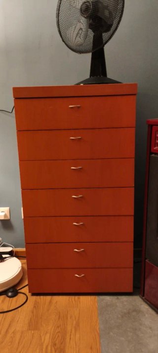 Mueble de comedor madera y cristal