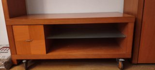 Mueble de comedor madera y cristal
