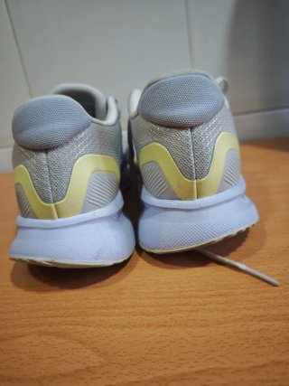 Zapatillas Adidas grises y moradas Talla 39 1/3