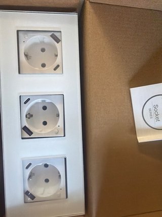 Enchufe triple pared BSEED con USB