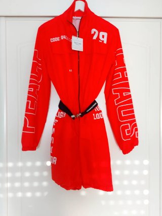 Mono corto Peace & Chaos rojo talla S/M